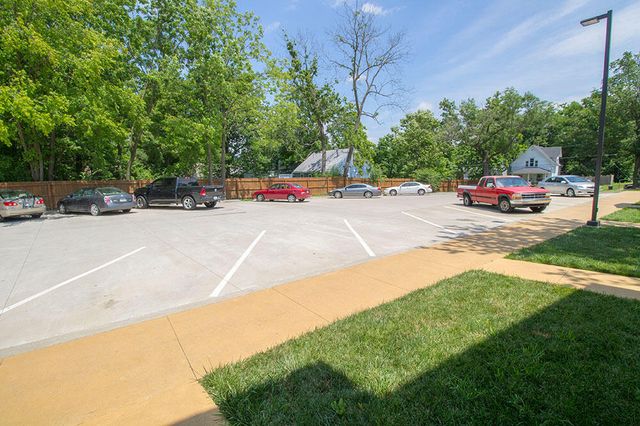 1413 PARIS RD 101, Columbia, MO 65201