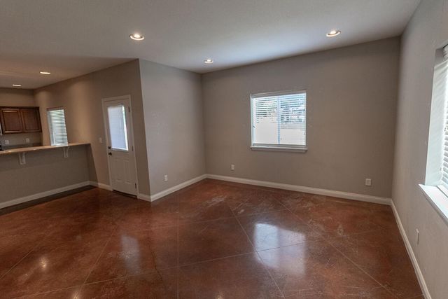 1413 PARIS RD 101, Columbia, MO 65201