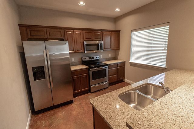 1413 PARIS RD 101, Columbia, MO 65201