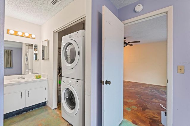 7200 ULMERTON ROAD C3, Largo, FL 33771