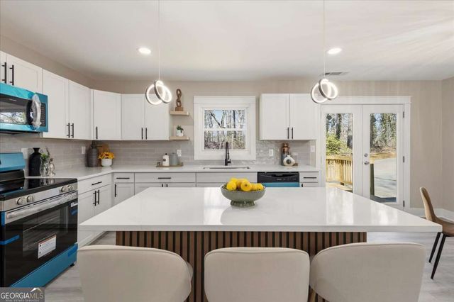 2166 Chestnut Place, Lithia Springs, GA 30122