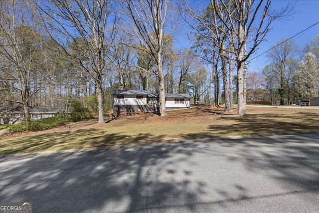 2166 Chestnut Place, Lithia Springs, GA 30122