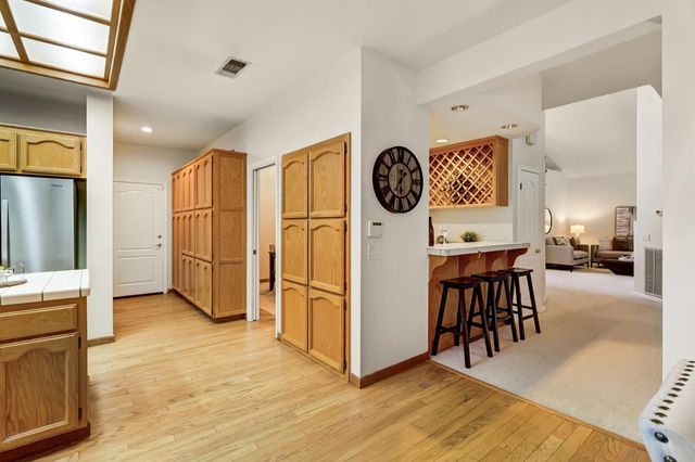 2050 Campton Cir, Gold River, CA 95670