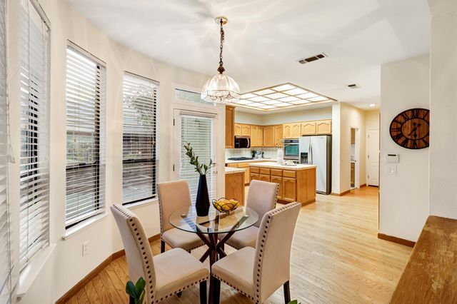 2050 Campton Cir, Gold River, CA 95670