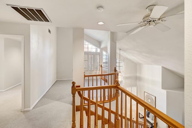 2050 Campton Cir, Gold River, CA 95670