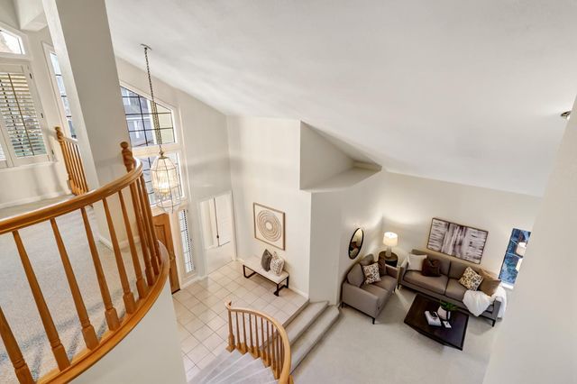 2050 Campton Cir, Gold River, CA 95670