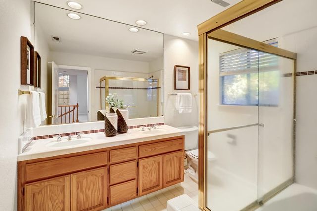 2050 Campton Cir, Gold River, CA 95670