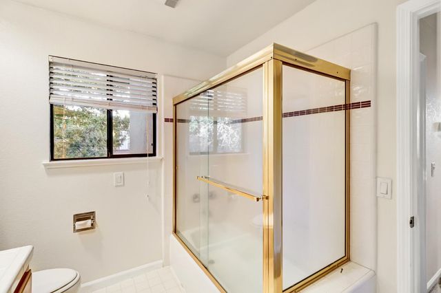 2050 Campton Cir, Gold River, CA 95670