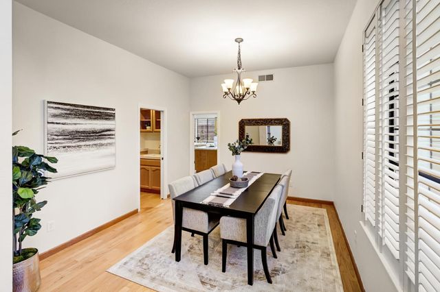 2050 Campton Cir, Gold River, CA 95670