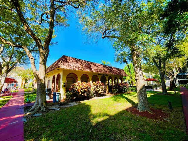 257 S Cypress Road 443, Pompano Beach, FL 33060