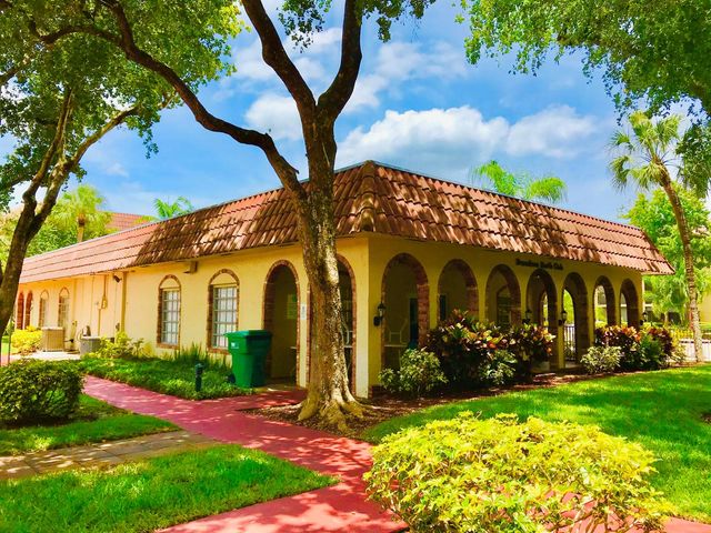 257 S Cypress Road 443, Pompano Beach, FL 33060