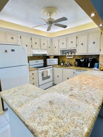 257 S Cypress Road 443, Pompano Beach, FL 33060