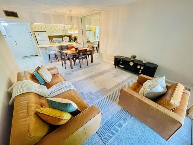 257 S Cypress Road 443, Pompano Beach, FL 33060