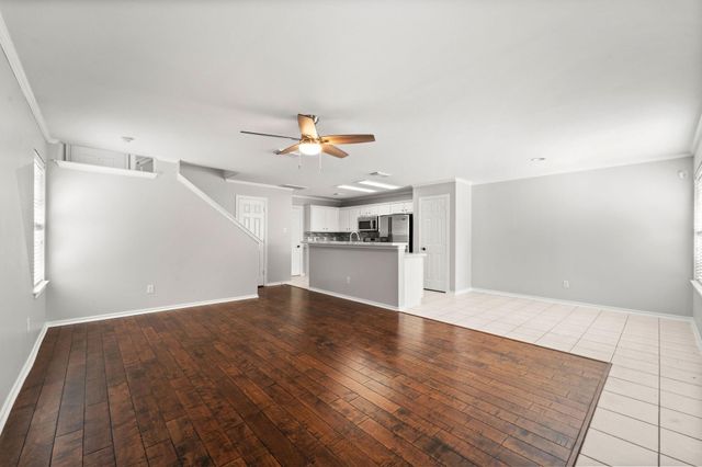 26 Musgrove Place, The Woodlands, TX 77382