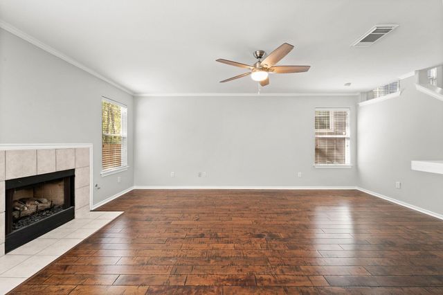 26 Musgrove Place, The Woodlands, TX 77382