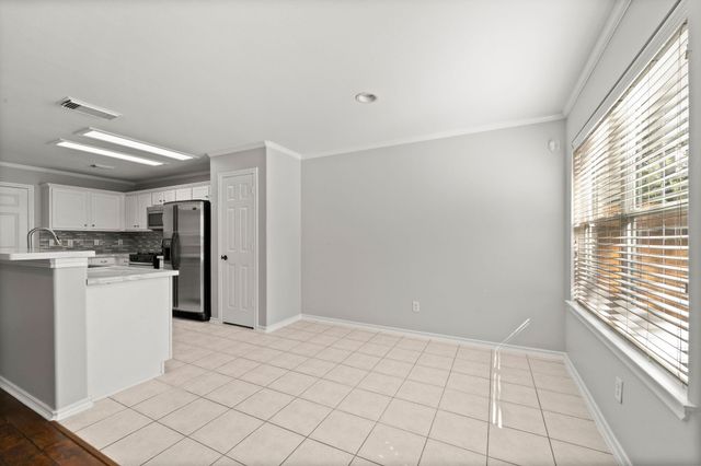 26 Musgrove Place, The Woodlands, TX 77382