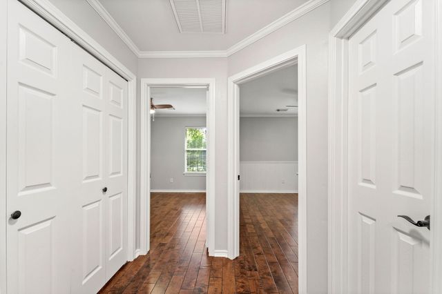 26 Musgrove Place, The Woodlands, TX 77382