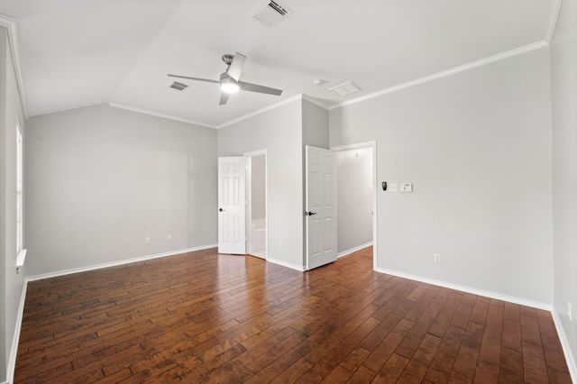 26 Musgrove Place, The Woodlands, TX 77382