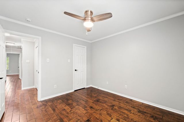 26 Musgrove Place, The Woodlands, TX 77382