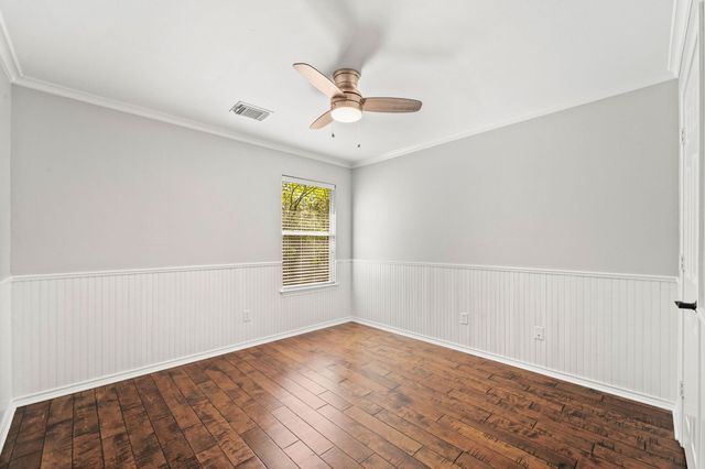 26 Musgrove Place, The Woodlands, TX 77382
