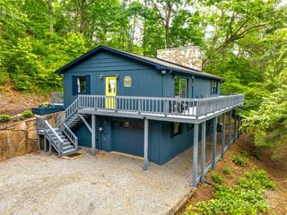 220 Deer Run Road, Canton, NC 28716