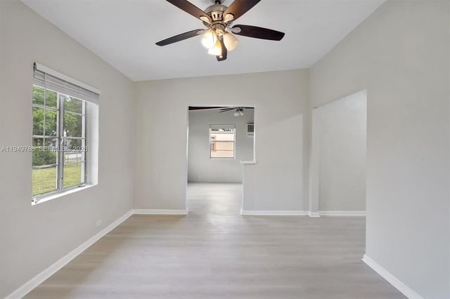 2201 NW 166th St, Miami Gardens, FL 33054