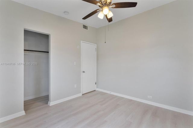 2201 NW 166th St, Miami Gardens, FL 33054