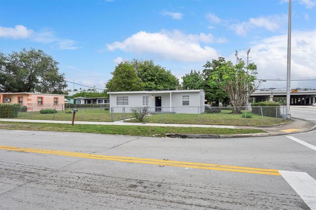 2201 NW 166th St, Miami Gardens, FL 33054