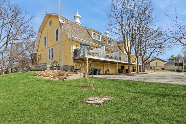 3201 Muscatine Avenue 3, Iowa City, IA 52240