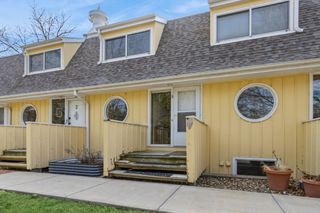 3201 Muscatine Avenue 3, Iowa City, IA 52240