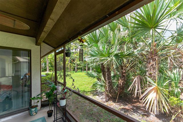 43 Copperpod Court, Royal Palm Beach, FL 33411