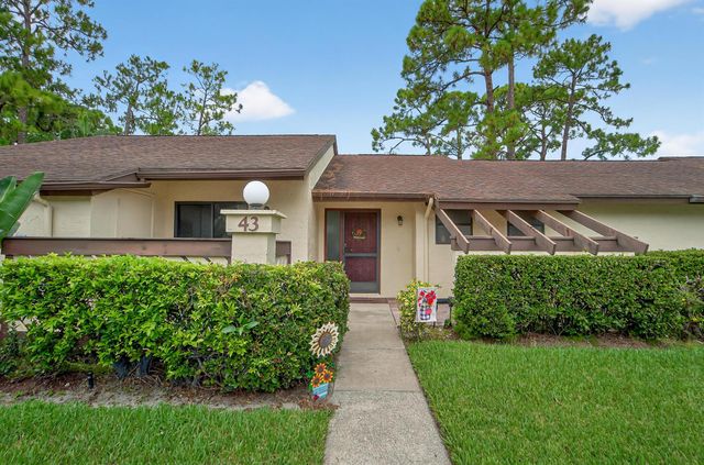 43 Copperpod Court, Royal Palm Beach, FL 33411