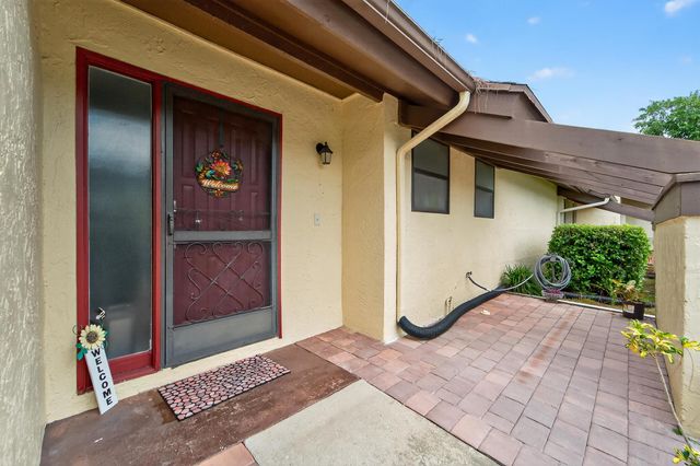 43 Copperpod Court, Royal Palm Beach, FL 33411