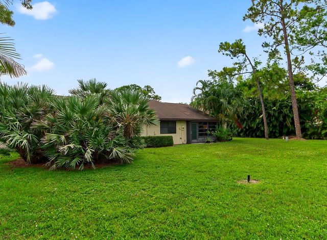 43 Copperpod Court, Royal Palm Beach, FL 33411