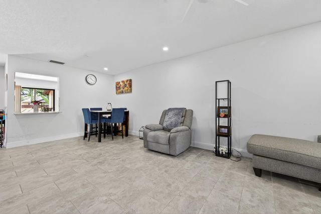 43 Copperpod Court, Royal Palm Beach, FL 33411