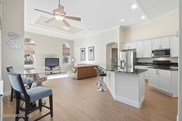 5 RIVER OAKS Way, Palm Coast, FL 32137