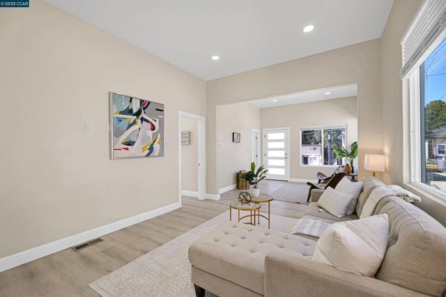 767 47Th St, Oakland, CA 94609