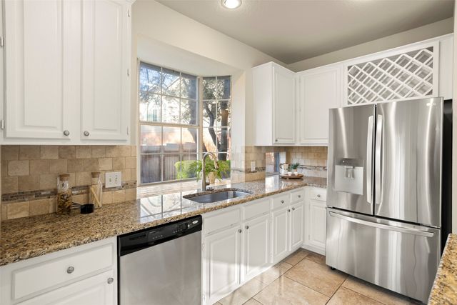 4202 Hearthside Drive, Grapevine, TX 76051