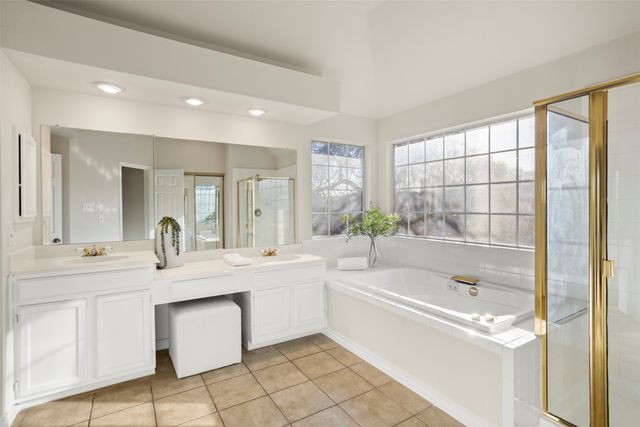 4202 Hearthside Drive, Grapevine, TX 76051