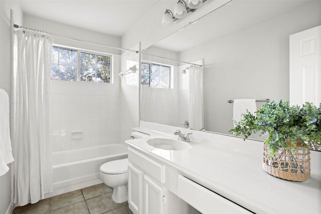 4202 Hearthside Drive, Grapevine, TX 76051