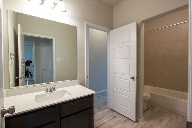 1212 Low Branch LN, Leander, TX 78641