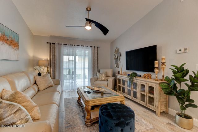 1662 Espanola Avenue, Holly Hill, FL 32117