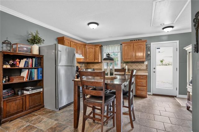 5319 N Woodland Avenue, Kansas City, MO 64118