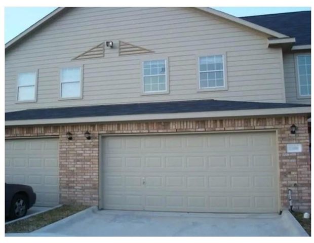 9743 Fatima Lake Drive, Houston, TX 77099