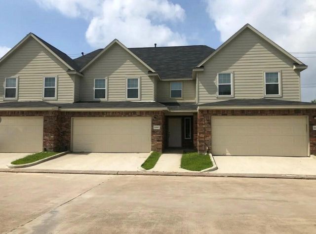 9743 Fatima Lake Drive, Houston, TX 77099