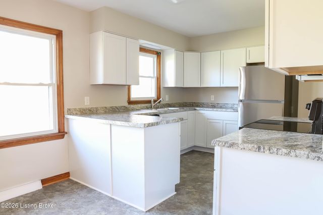 704 McCullum Ave, Elizabethtown, KY 42701