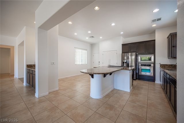 8618 Amber Autumn Street, Las Vegas, NV 89131