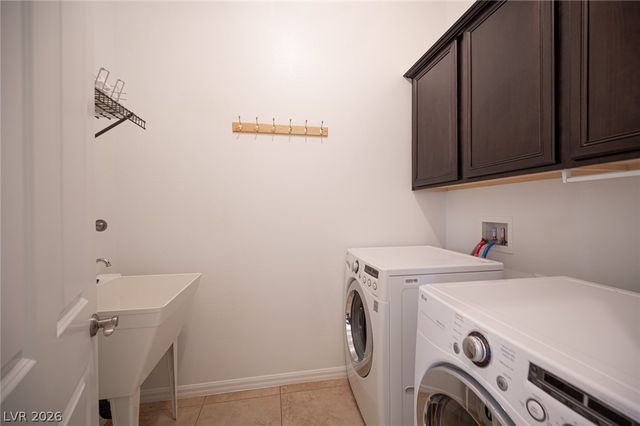 8618 Amber Autumn Street, Las Vegas, NV 89131