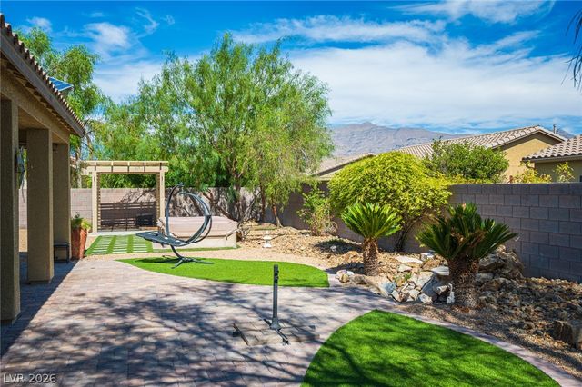 8618 Amber Autumn Street, Las Vegas, NV 89131