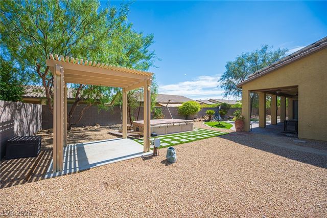 8618 Amber Autumn Street, Las Vegas, NV 89131